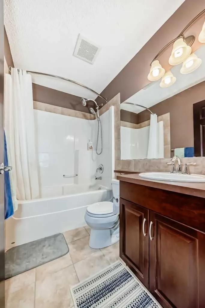 229 Panamount Road NW Calgary AB T3K 0H9