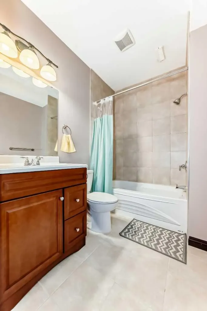 229 Panamount Road NW Calgary AB T3K 0H9