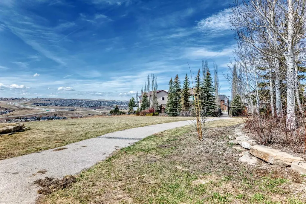 229 Panamount Road NW Calgary AB T3K 0H9