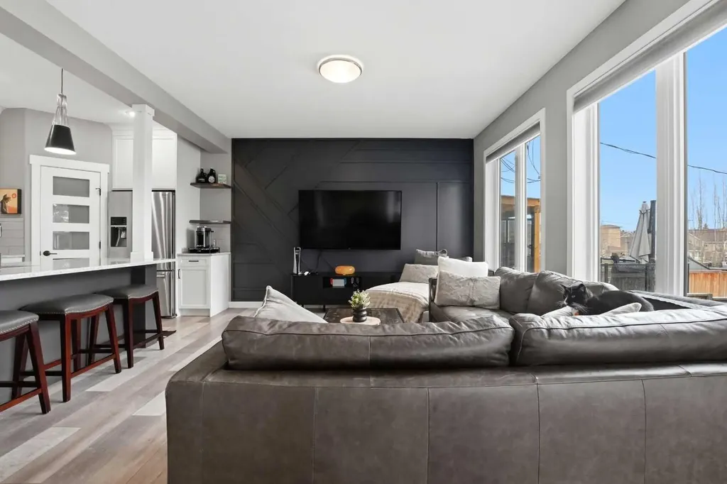 4625 48 Street Sylvan Lake AB T4S 1L4