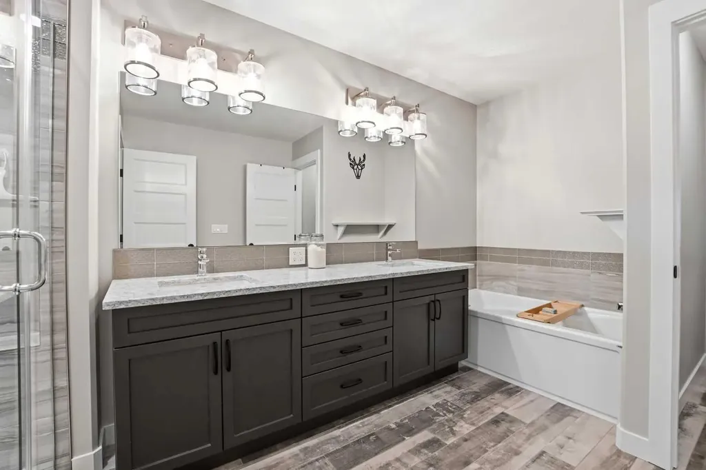 4625 48 Street Sylvan Lake AB T4S 1L4