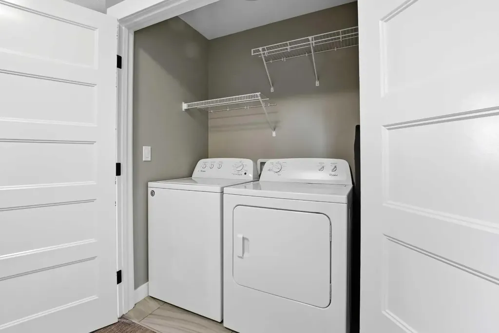 4625 48 Street Sylvan Lake AB T4S 1L4