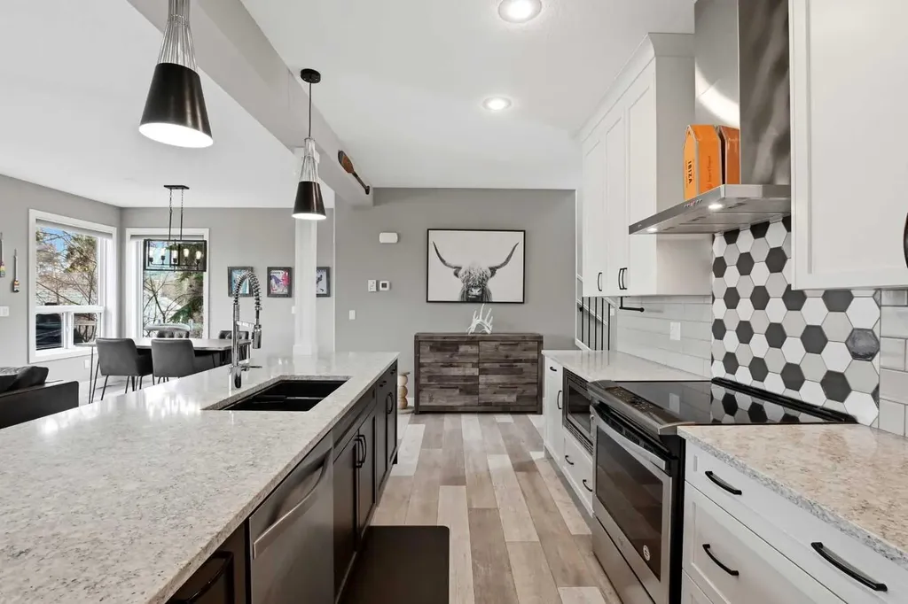 4625 48 Street Sylvan Lake AB T4S 1L4