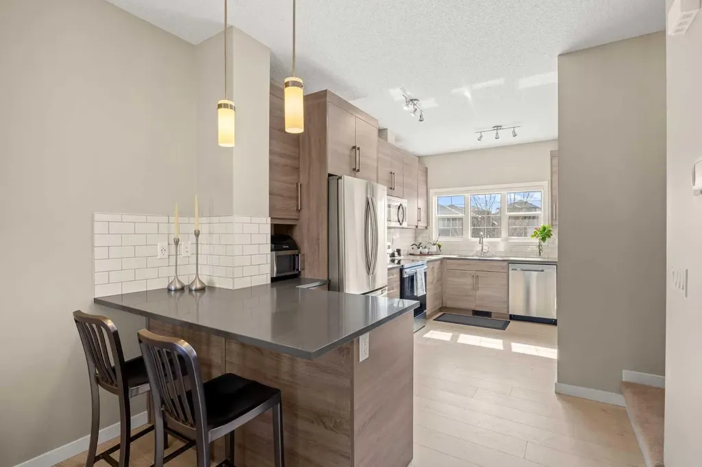 496 Nolan Hill Boulevard NW Calgary AB T3R 0Y1