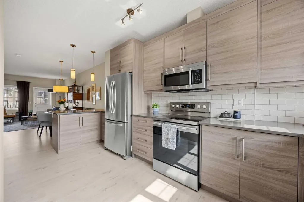 496 Nolan Hill Boulevard NW Calgary AB T3R 0Y1