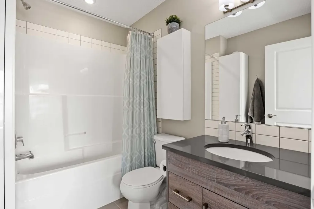 496 Nolan Hill Boulevard NW Calgary AB T3R 0Y1