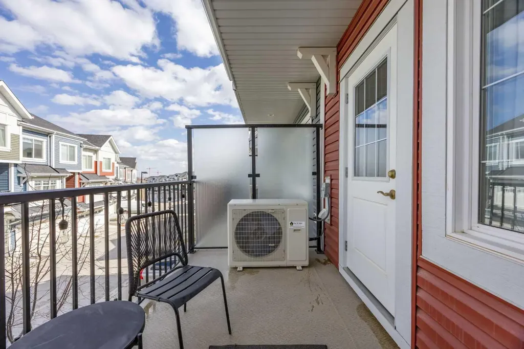 496 Nolan Hill Boulevard NW Calgary AB T3R 0Y1