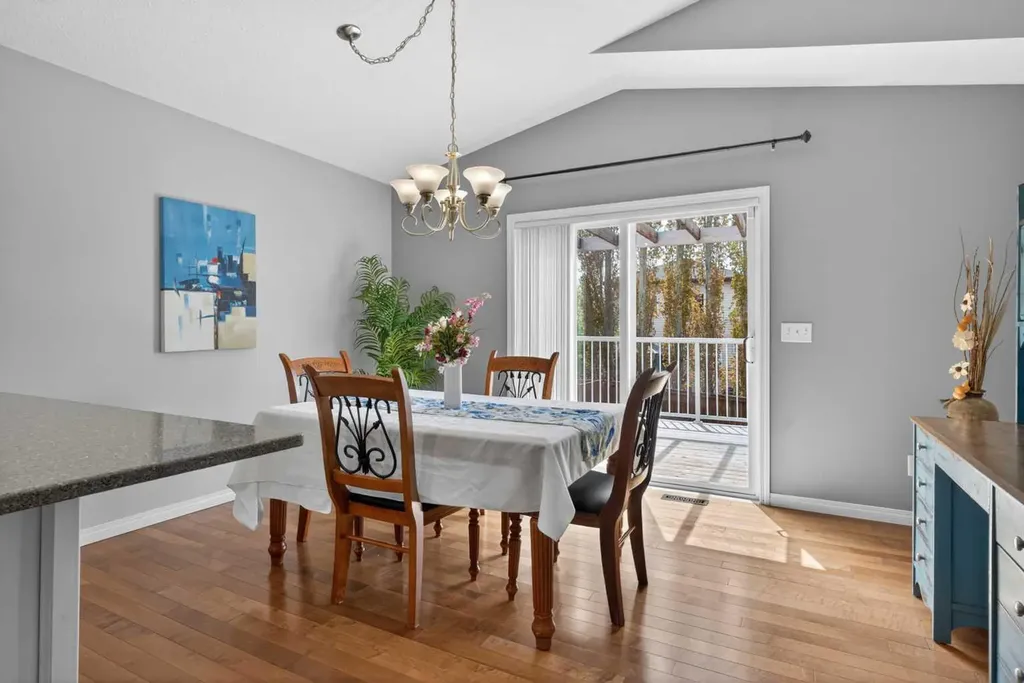412 Highland Close Strathmore AB T2A3M9