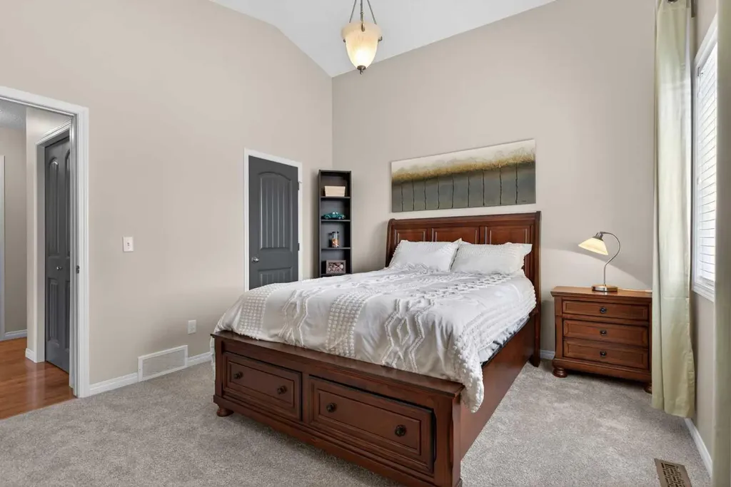 412 Highland Close Strathmore AB T2A3M9