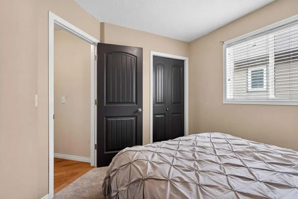 412 Highland Close Strathmore AB T2A3M9