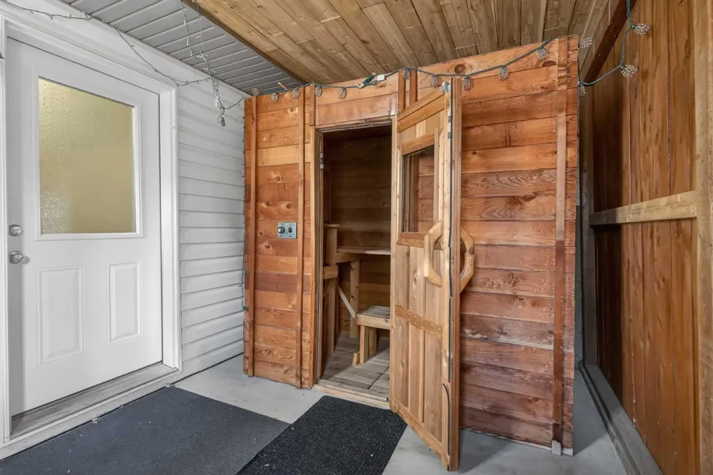 412 Highland Close Strathmore AB T2A3M9
