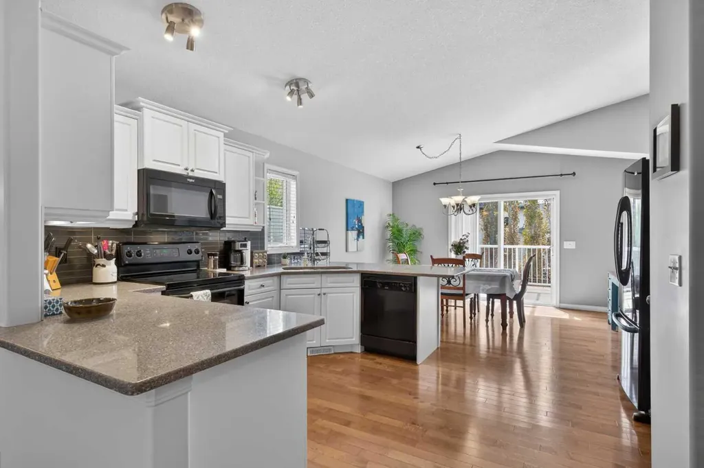412 Highland Close Strathmore AB T2A3M9