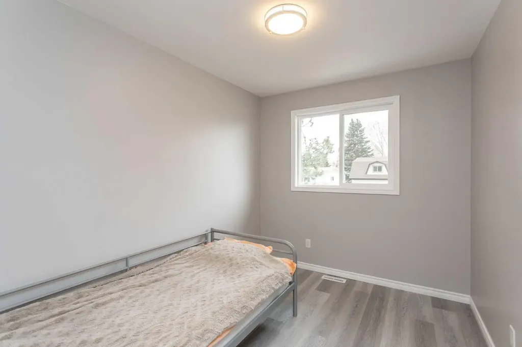 103 Westview Drive Sylvan Lake AB T4S 1H7