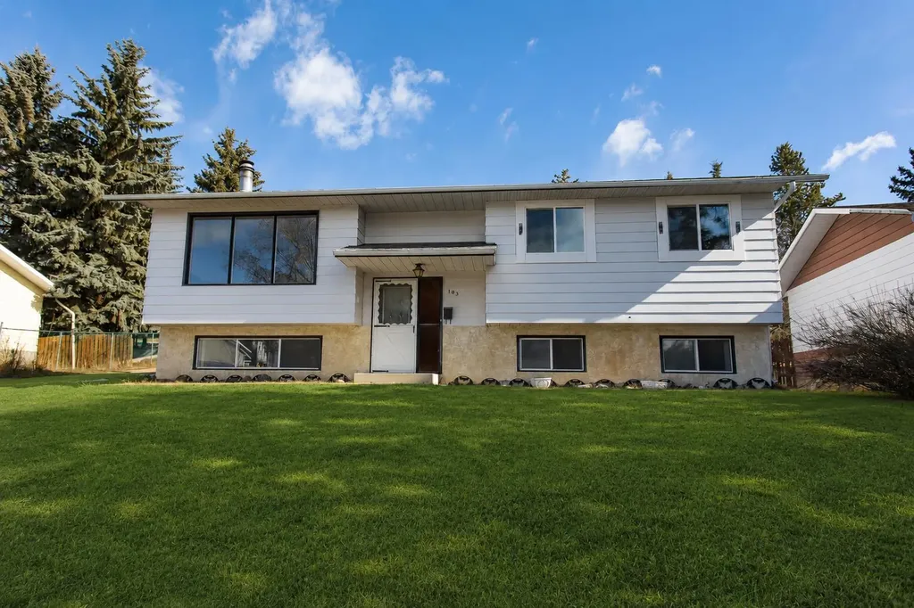 103 Westview Drive Sylvan Lake AB T4S 1H7