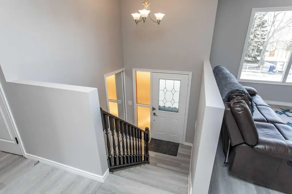 103 Westview Drive Sylvan Lake AB T4S 1H7