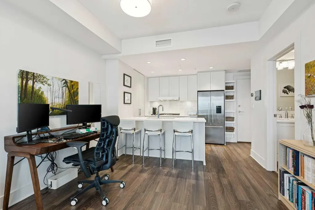 46 9 Street NE Calgary AB T2E 7Y1