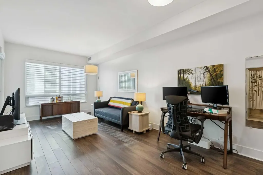 46 9 Street NE Calgary AB T2E 7Y1