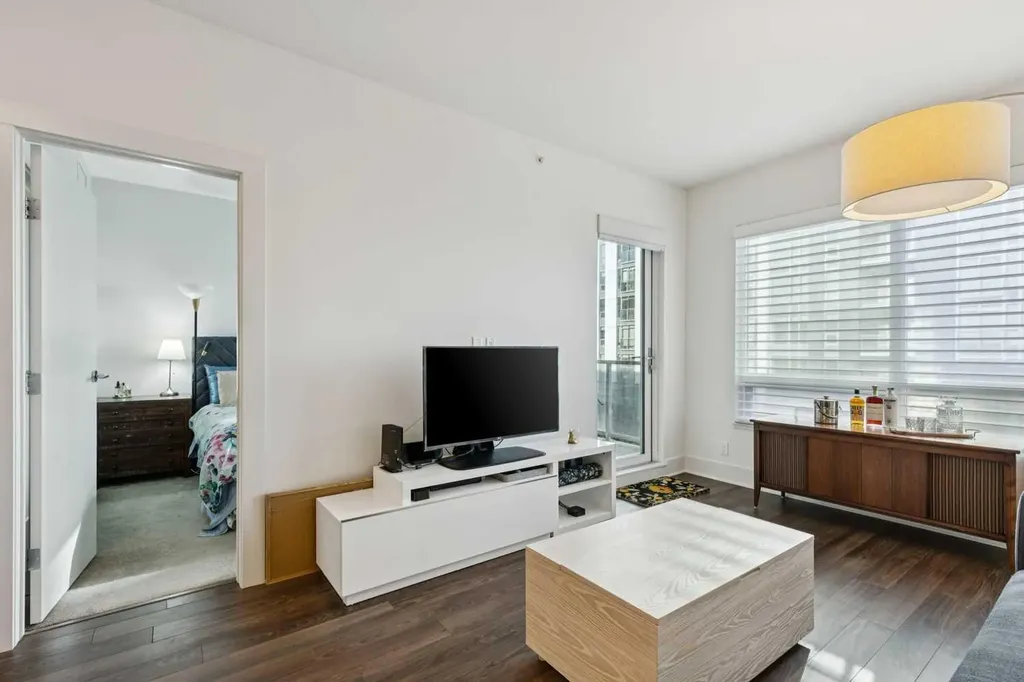 46 9 Street NE Calgary AB T2E 7Y1