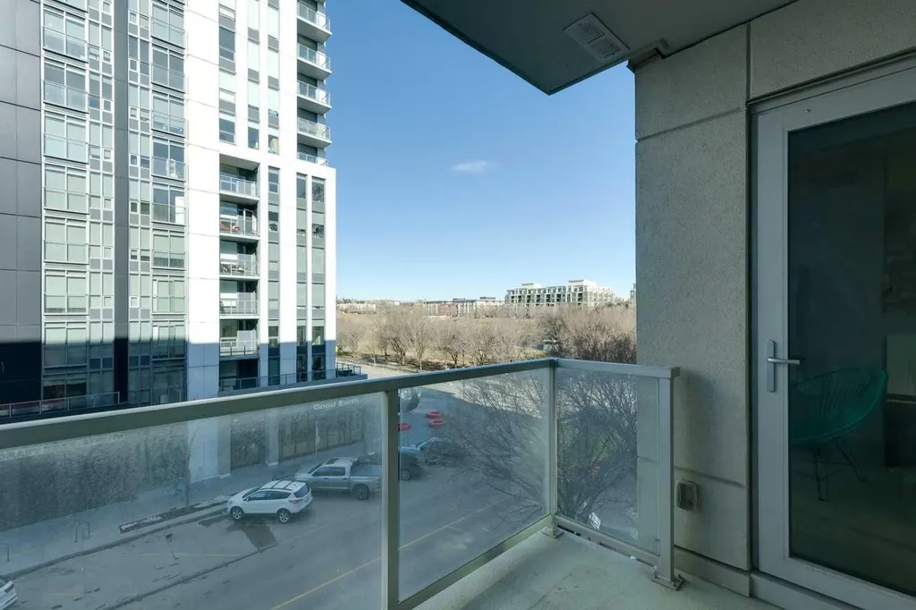 46 9 Street NE Calgary AB T2E 7Y1