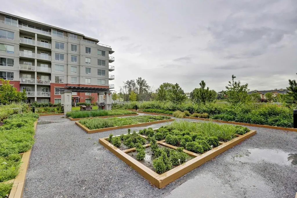 46 9 Street NE Calgary AB T2E 7Y1