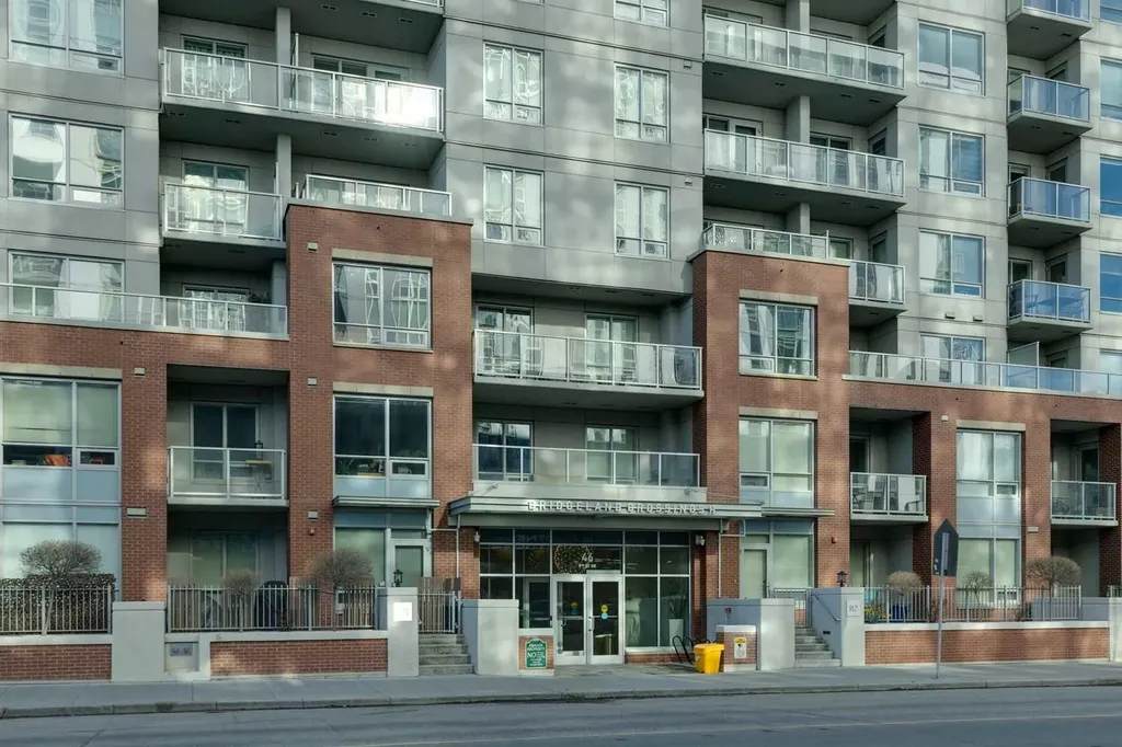 46 9 Street NE Calgary AB T2E 7Y1