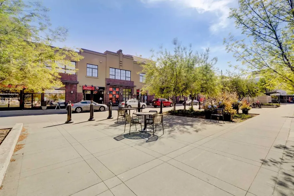 46 9 Street NE Calgary AB T2E 7Y1