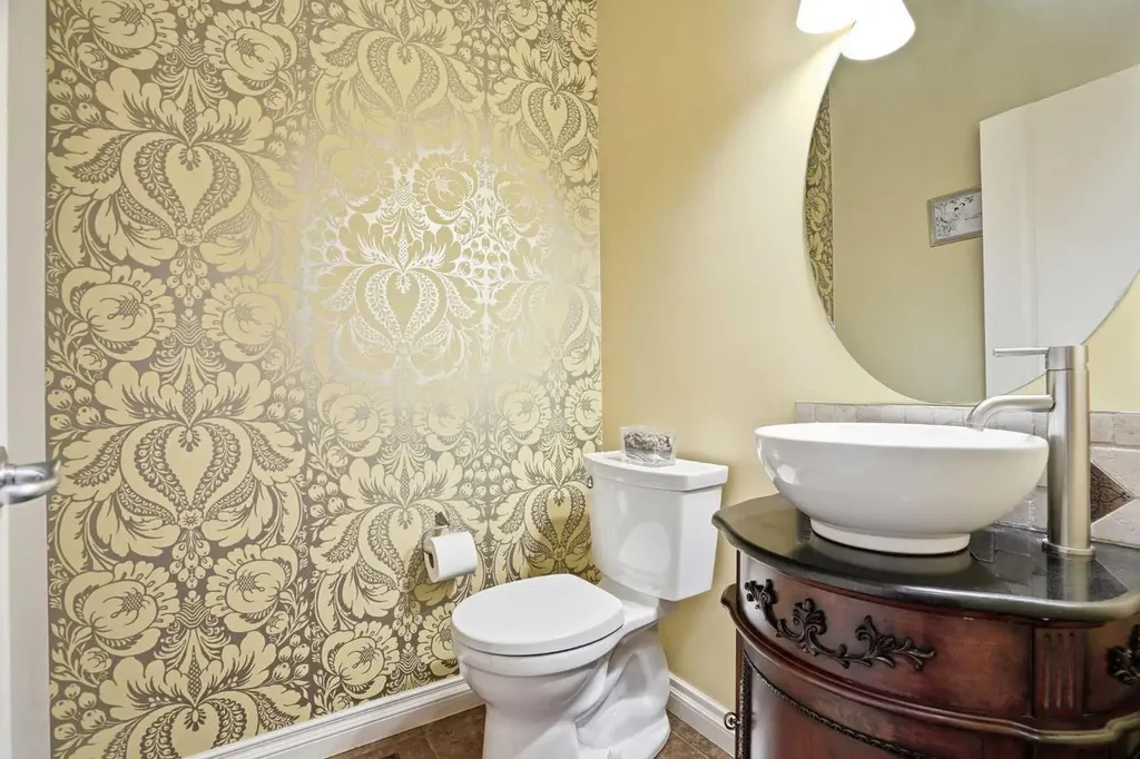 133 Aspen Stone Road SW Calgary AB T3H 5Y7