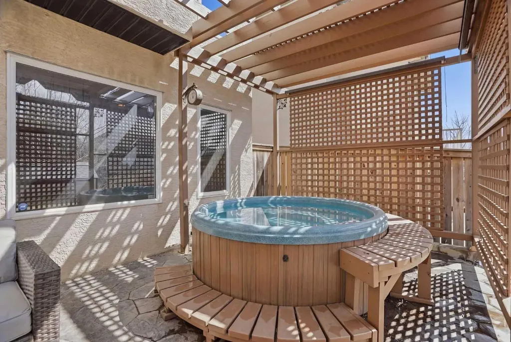 133 Aspen Stone Road SW Calgary AB T3H 5Y7