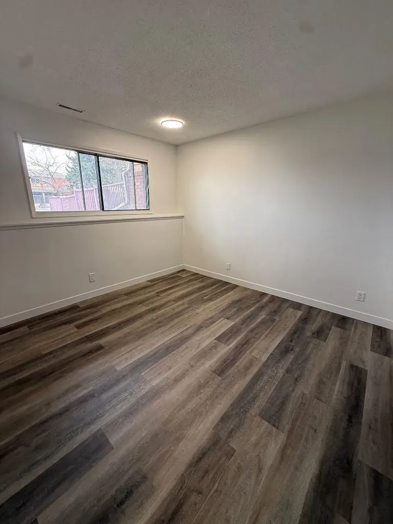 1207 44 Street SE Calgary AB T2A5E6