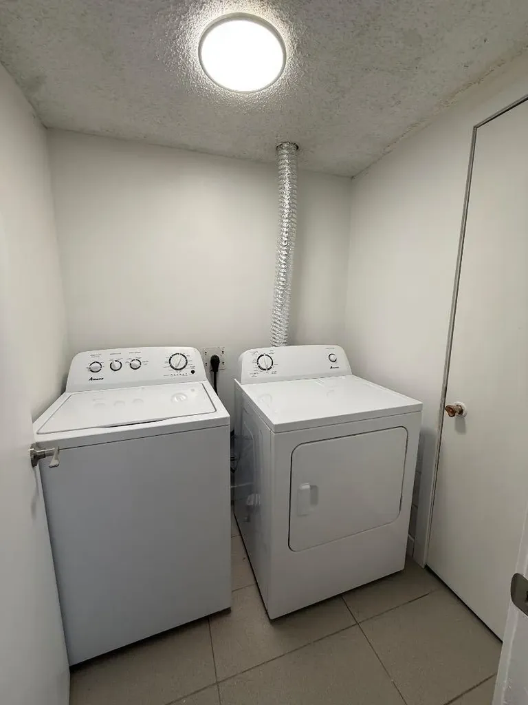 1207 44 Street SE Calgary AB T2A5E6