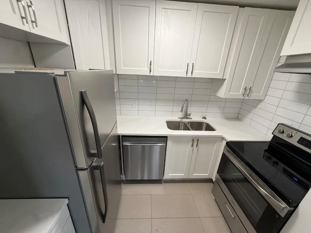 1207 44 Street SE Calgary AB T2A5E6