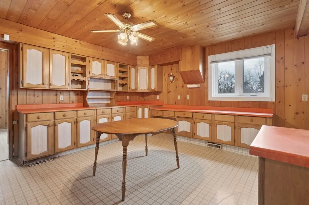 43040 Highway 855 Rural Flagstaff County AB T0B 2M1