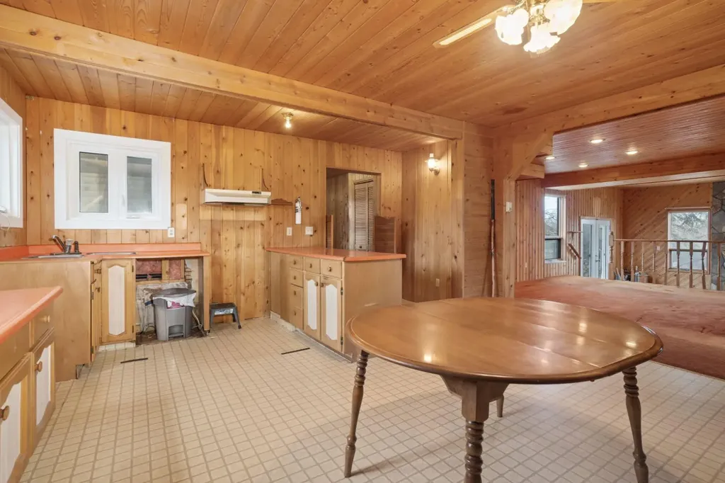 43040 Highway 855 Rural Flagstaff County AB T0B 2M1
