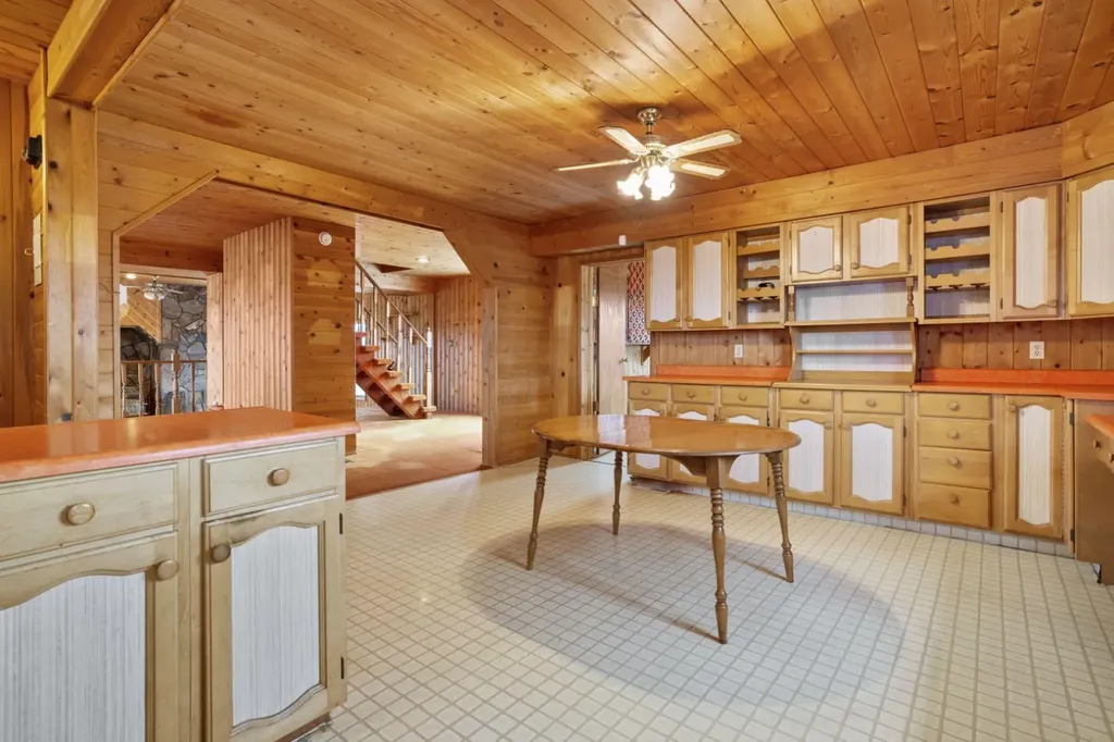 43040 Highway 855 Rural Flagstaff County AB T0B 2M1