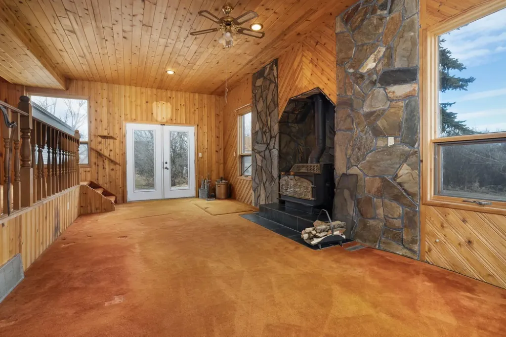 43040 Highway 855 Rural Flagstaff County AB T0B 2M1