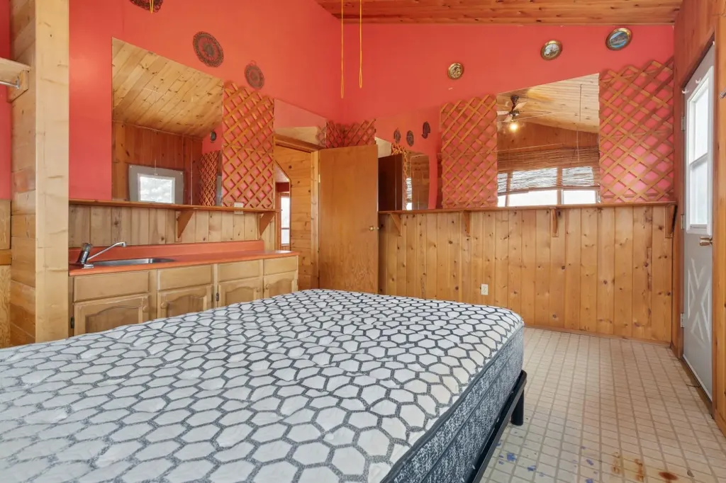 43040 Highway 855 Rural Flagstaff County AB T0B 2M1