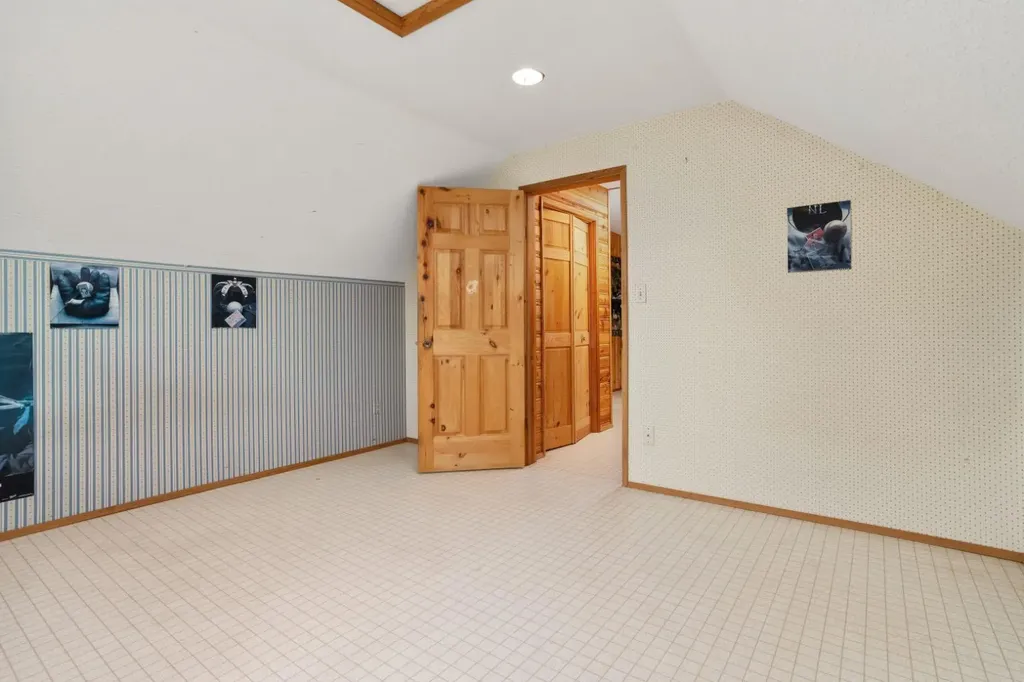 43040 Highway 855 Rural Flagstaff County AB T0B 2M1