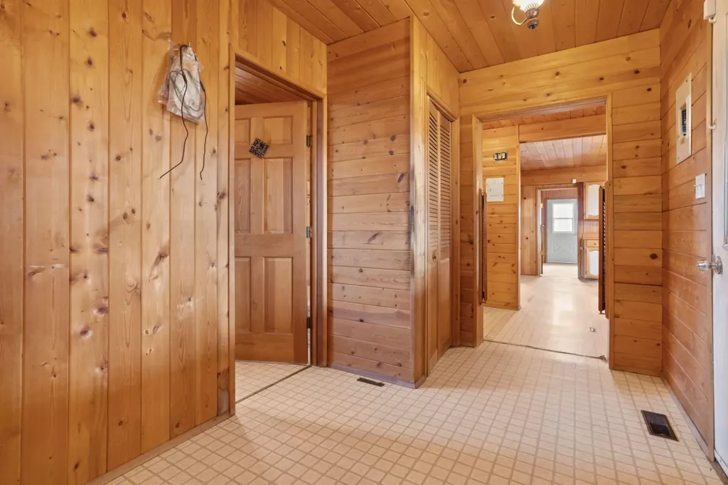 43040 Highway 855 Rural Flagstaff County AB T0B 2M1