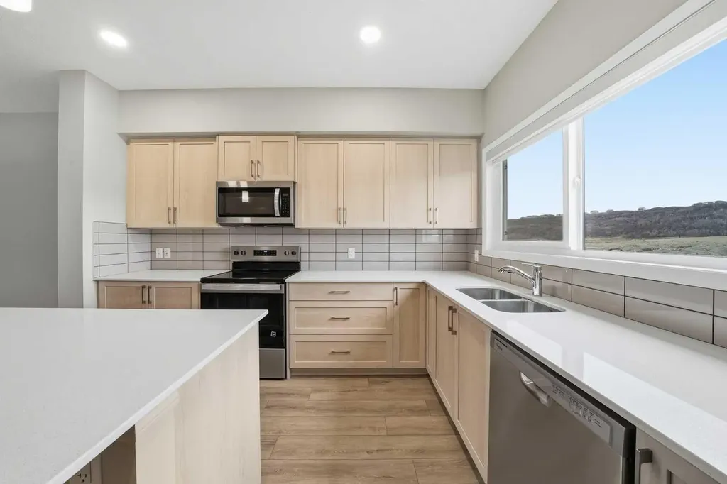 831 Wolf Willow Boulevard SE Calgary AB T2X 5R6