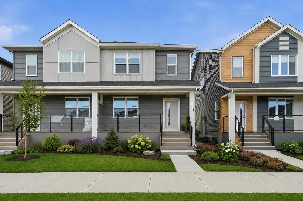 831 Wolf Willow Boulevard SE Calgary AB T2X 5R6