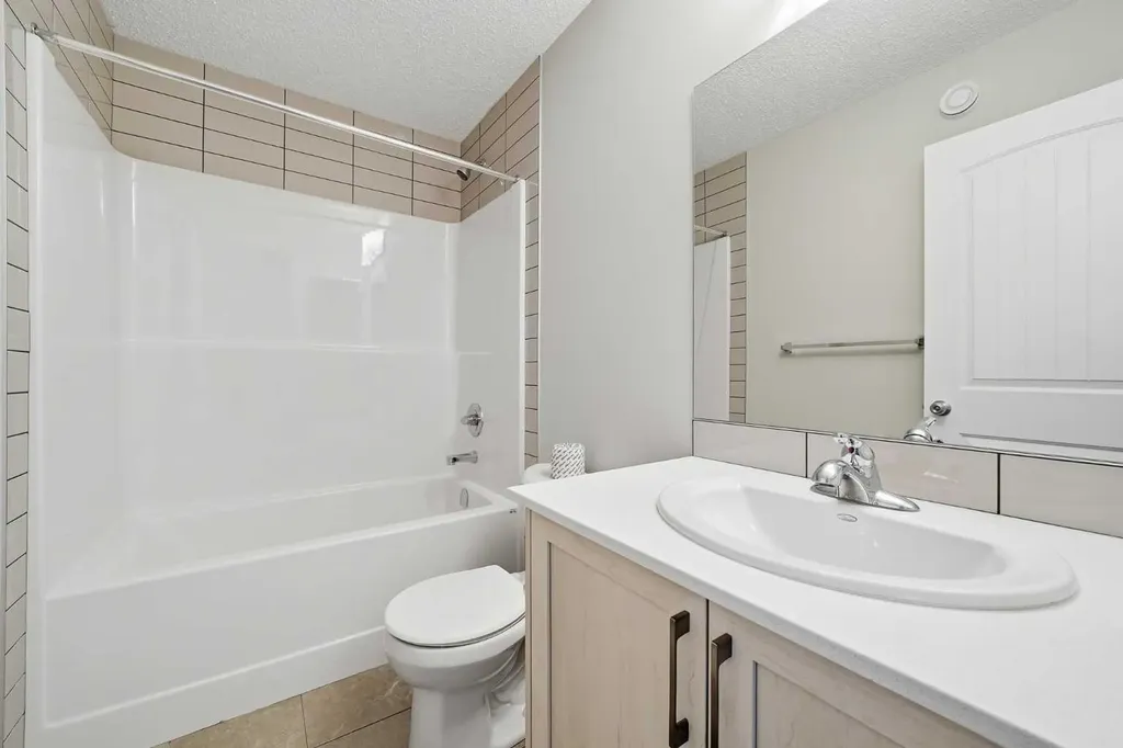 831 Wolf Willow Boulevard SE Calgary AB T2X 5R6
