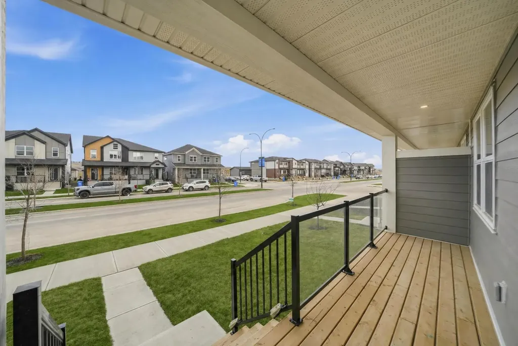 831 Wolf Willow Boulevard SE Calgary AB T2X 5R6
