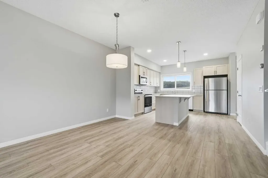 831 Wolf Willow Boulevard SE Calgary AB T2X 5R6