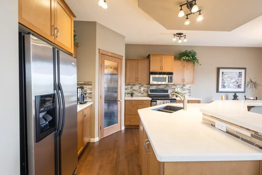 74 Valley Crest Rise NW Calgary AB T3B5Y9