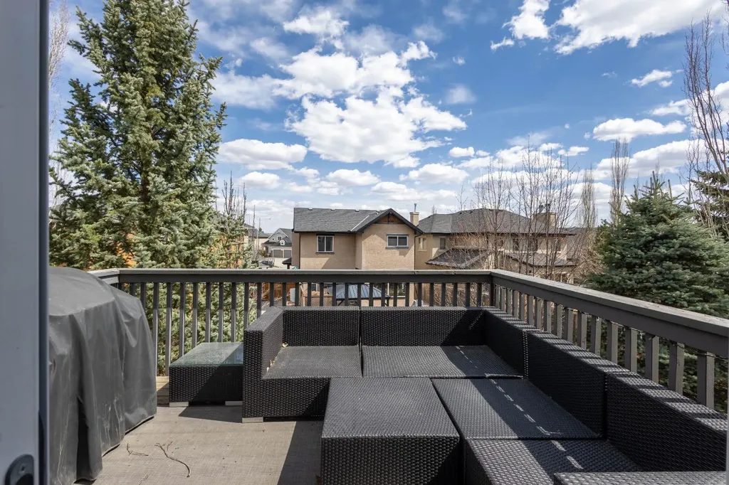 74 Valley Crest Rise NW Calgary AB T3B5Y9