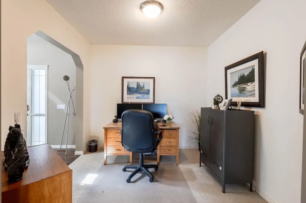 74 Valley Crest Rise NW Calgary AB T3B5Y9