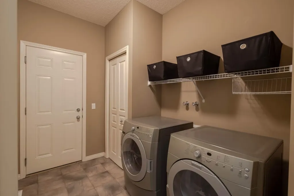 74 Valley Crest Rise NW Calgary AB T3B5Y9