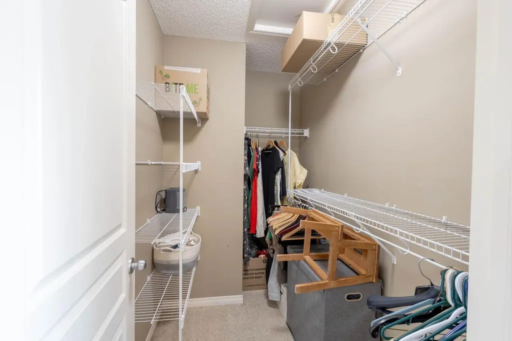 74 Valley Crest Rise NW Calgary AB T3B5Y9