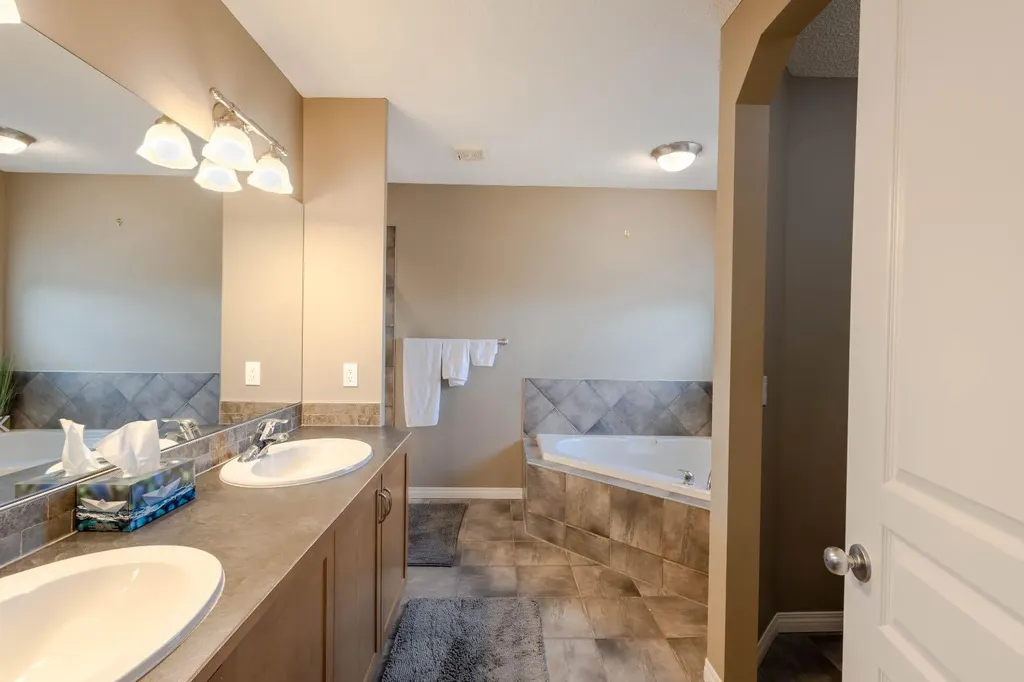 74 Valley Crest Rise NW Calgary AB T3B5Y9