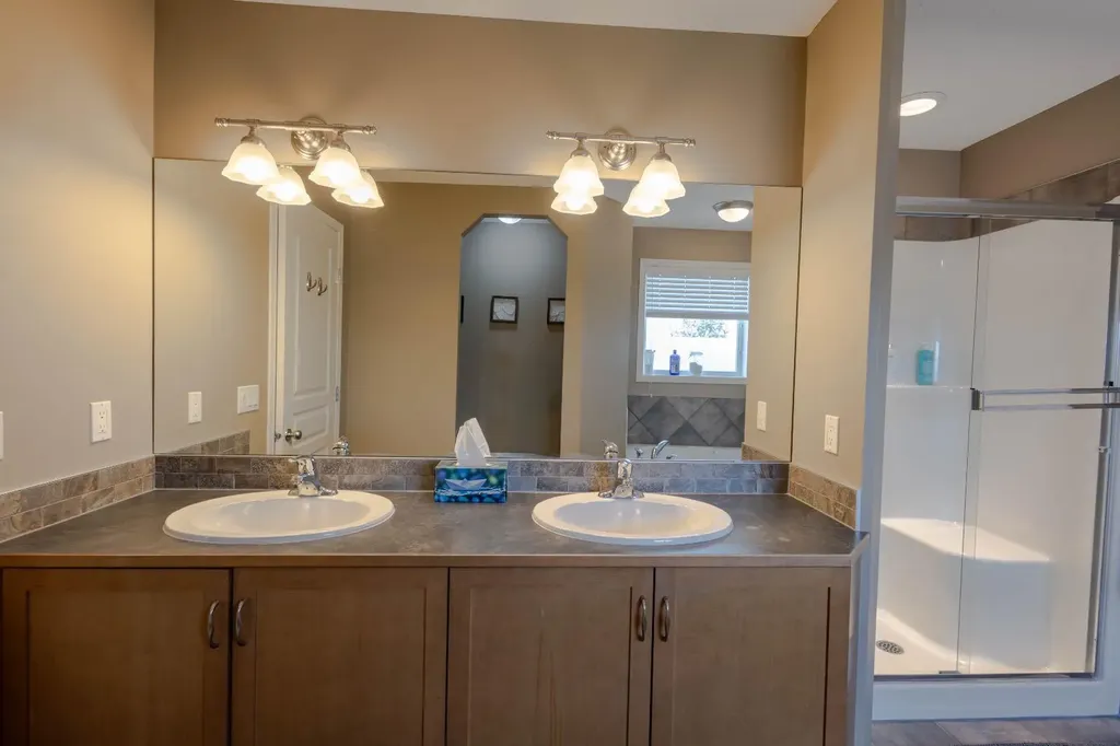 74 Valley Crest Rise NW Calgary AB T3B5Y9